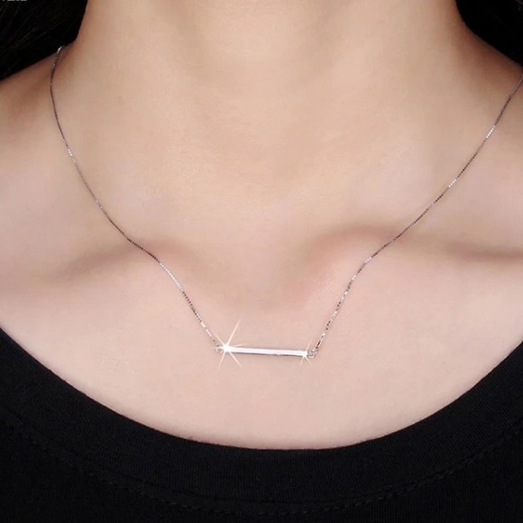 LOXLUX Jewelry Jewelry - Pendant necklace in bright silver